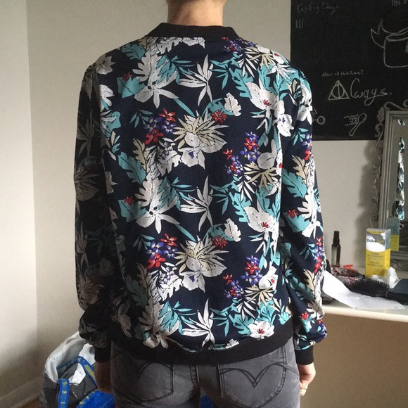 Floral Blazer - Picture 3 of 3